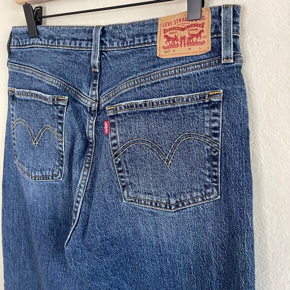 Levi’s 501 S Denim Jeans Skinny Button Fly Dark Wash - Size W30 - Picture 2 of 6